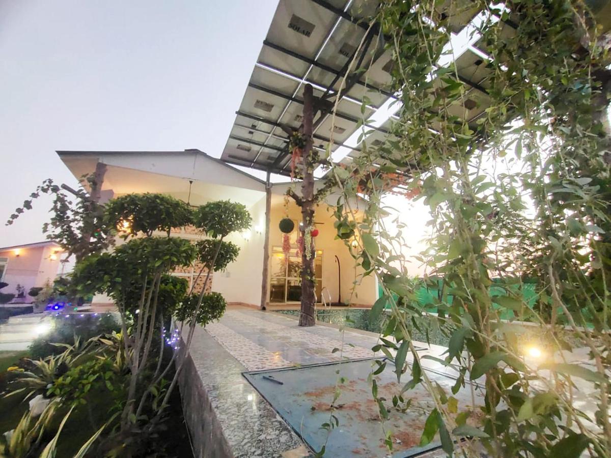 Shaw Estate-Farm House For A Small Parties-Jp Farm Greater Noida Kültér fotó