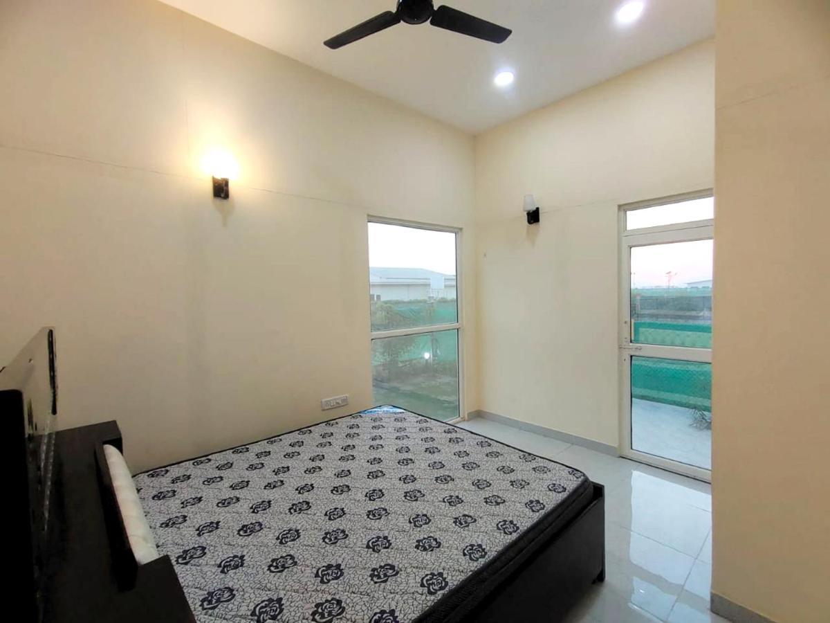 Shaw Estate-Farm House For A Small Parties-Jp Farm Greater Noida Kültér fotó