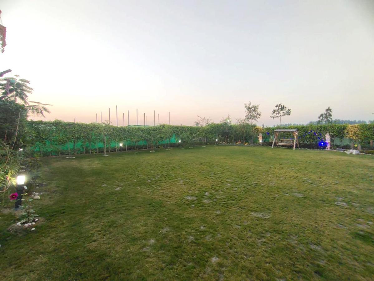 Shaw Estate-Farm House For A Small Parties-Jp Farm Greater Noida Kültér fotó